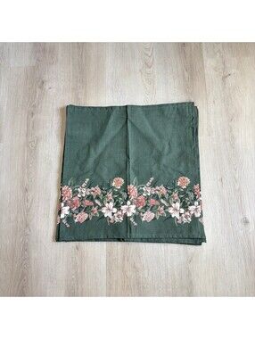 Studio McGee Threshold EUC Set of 8 Green Floral Dinner Napkins 100% Cotton